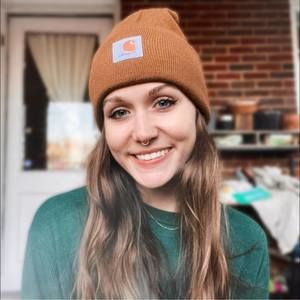 Meet your Posher, Brittney